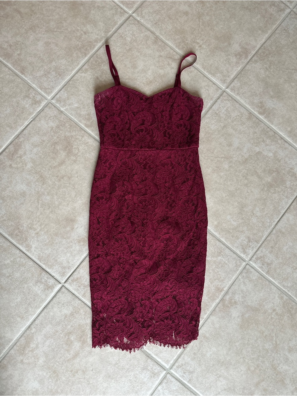 Lulus- Women's Burgundy Lace Spaghetti Strap Dress